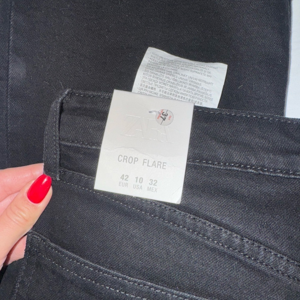 Zara Cropped Flare High Waisted Jeans - Picture 13 of 13
